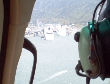The Norwegian Star (Left) and the Norwegian Pearl (Right) over the pilot's shoulder