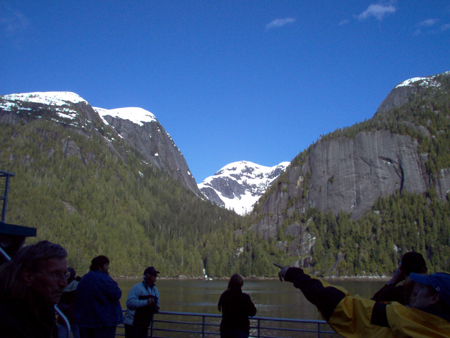 A hanging valley with a mountain at its head